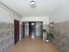 9z16iv9f45s7hs305n6zr.jpg