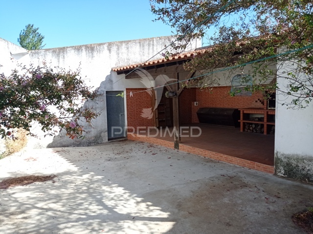 Casa com Espaço Comercial T3