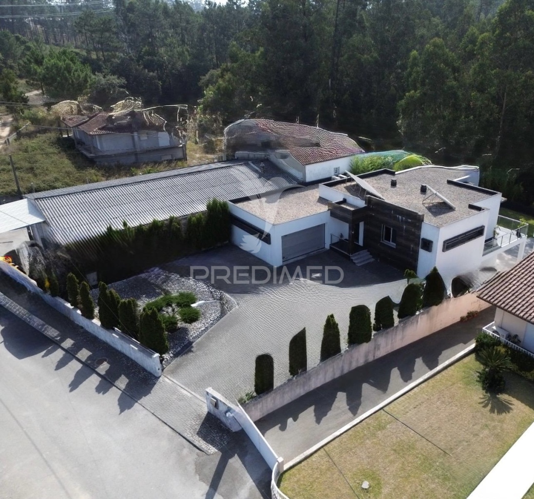 Moradia T4