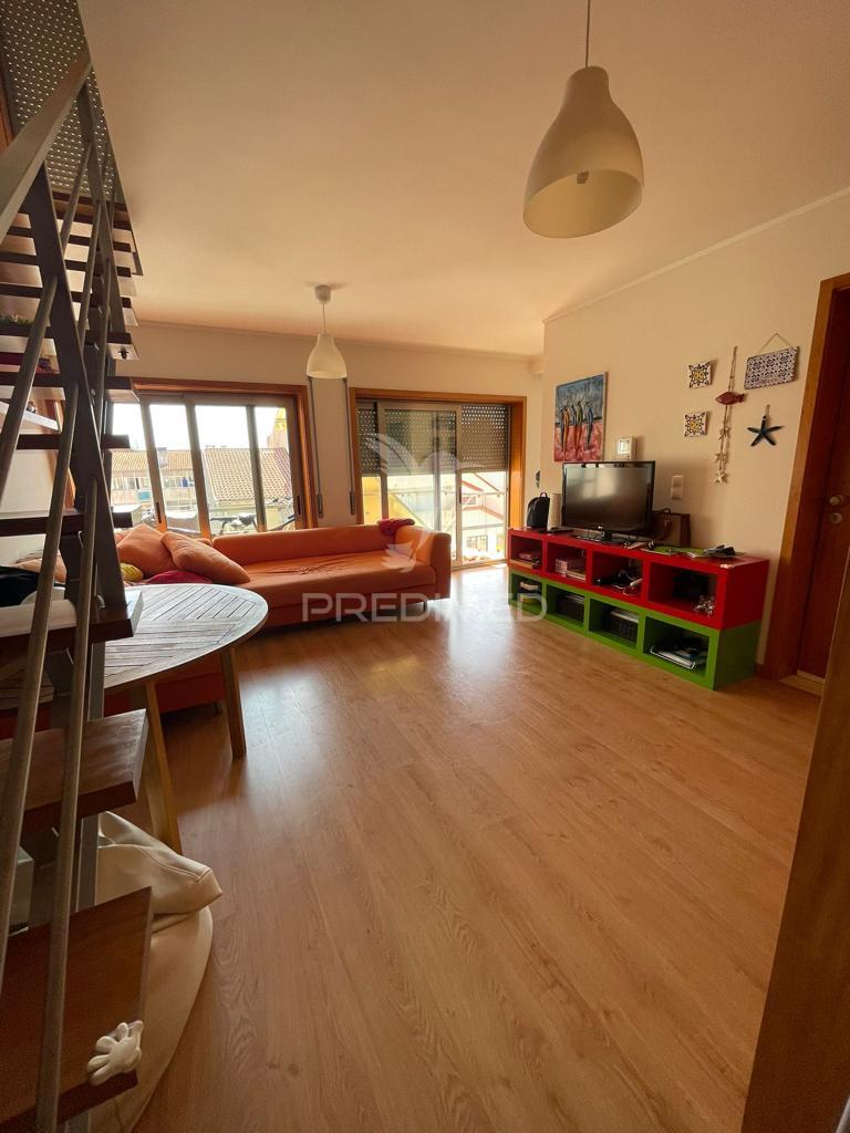 Apartamento T1 + 1