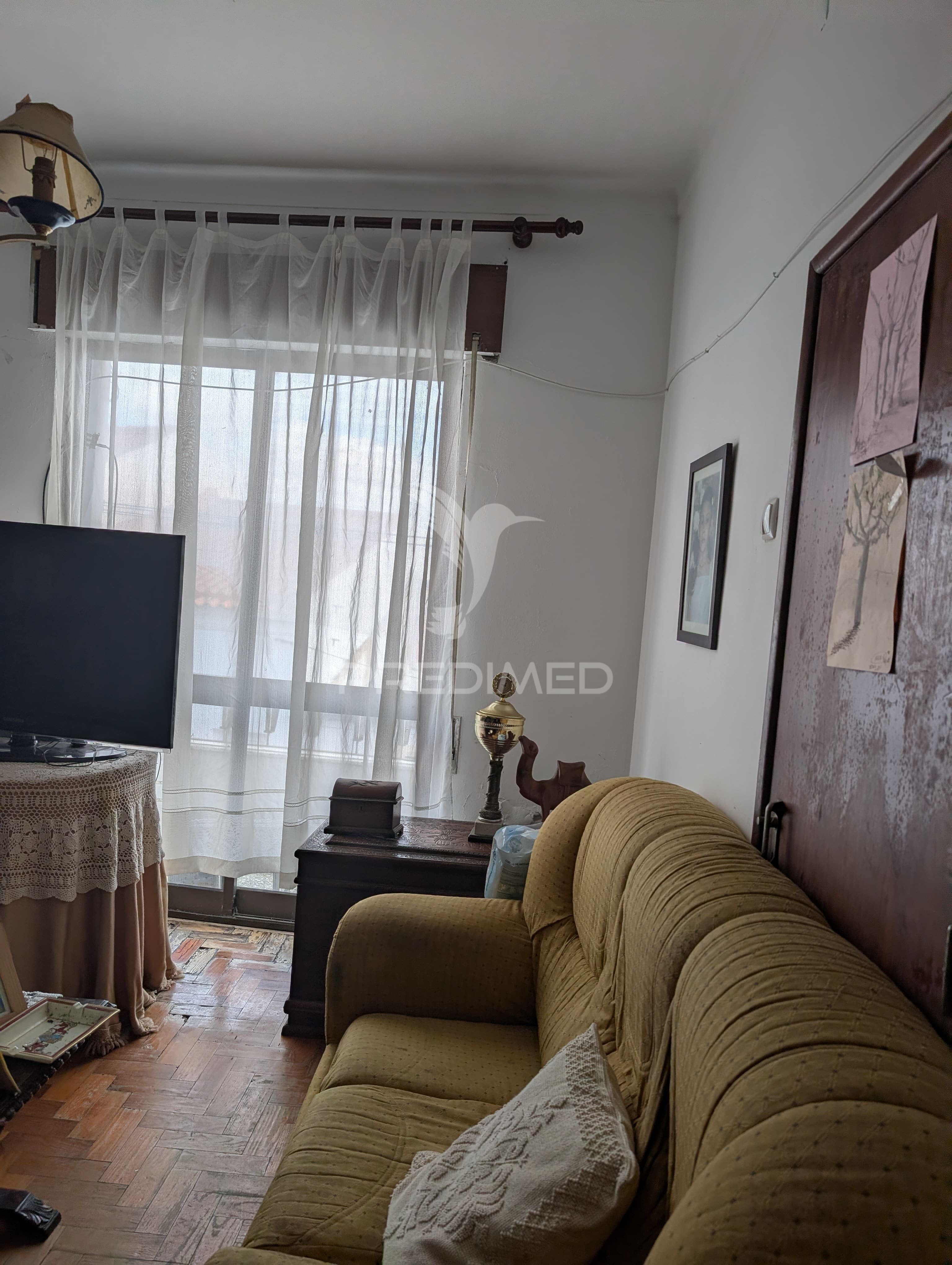 Moradia Bi-Familiar T8