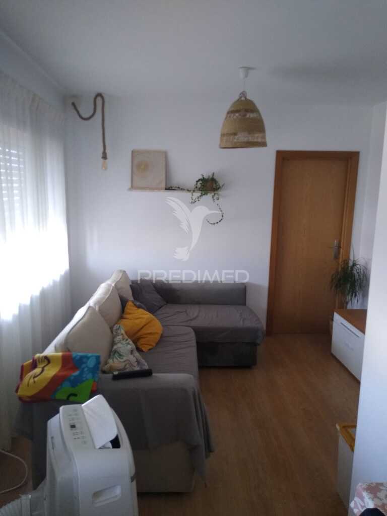 Apartamento T2 + 1
