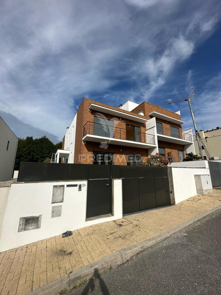 Moradia Geminada T3