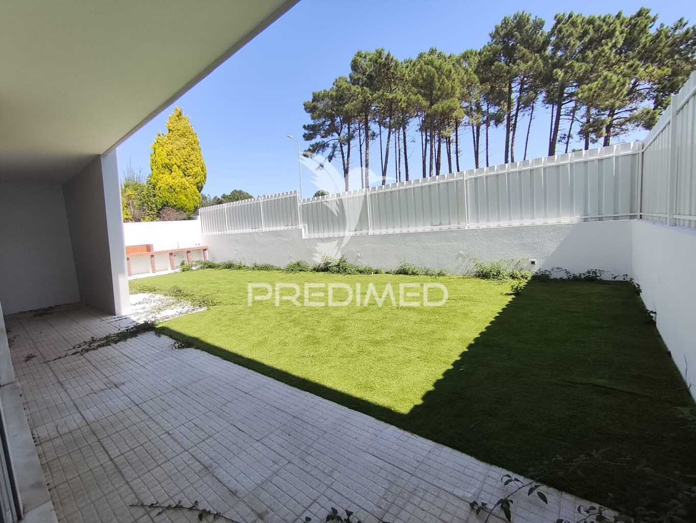 Moradia Geminada T4