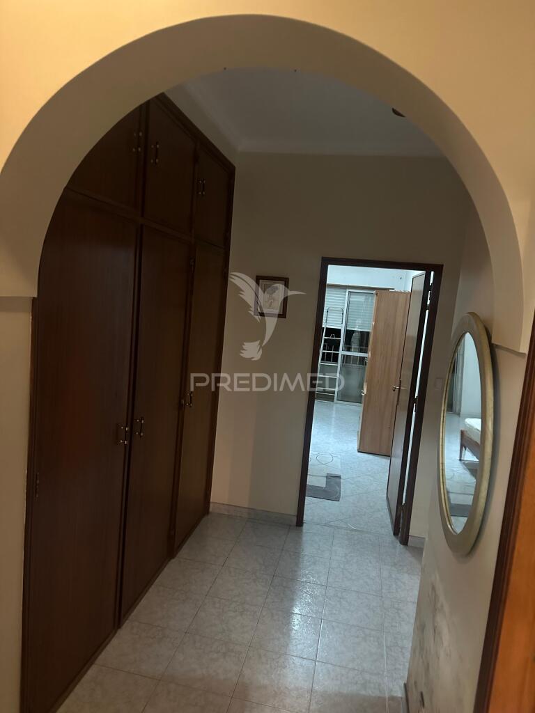 Apartamento T2 + 2