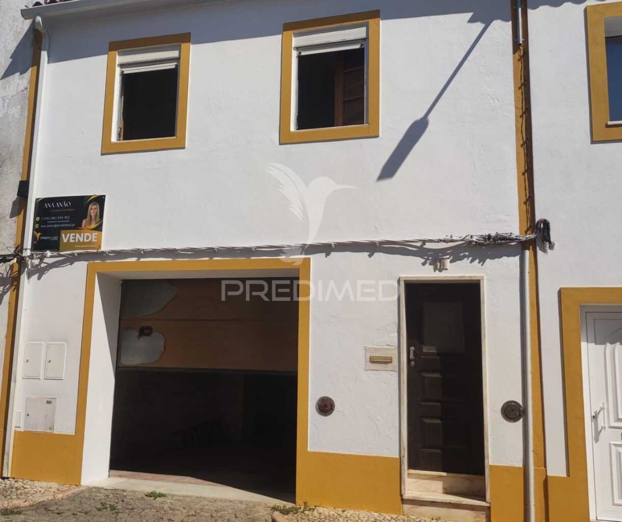 Moradia T2 + 1