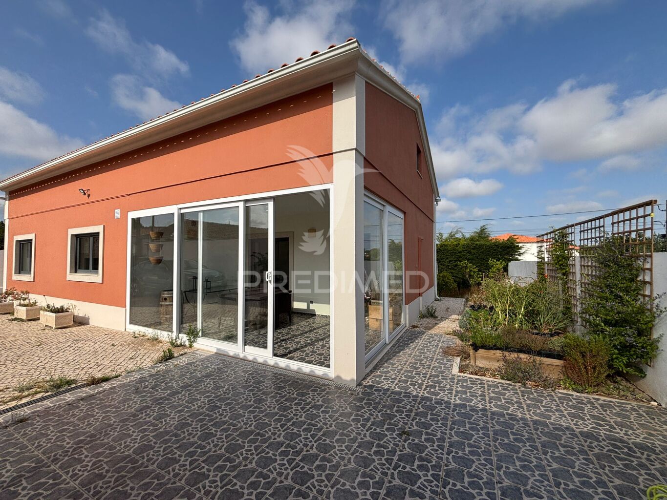 Moradia Isolada T2 + 2