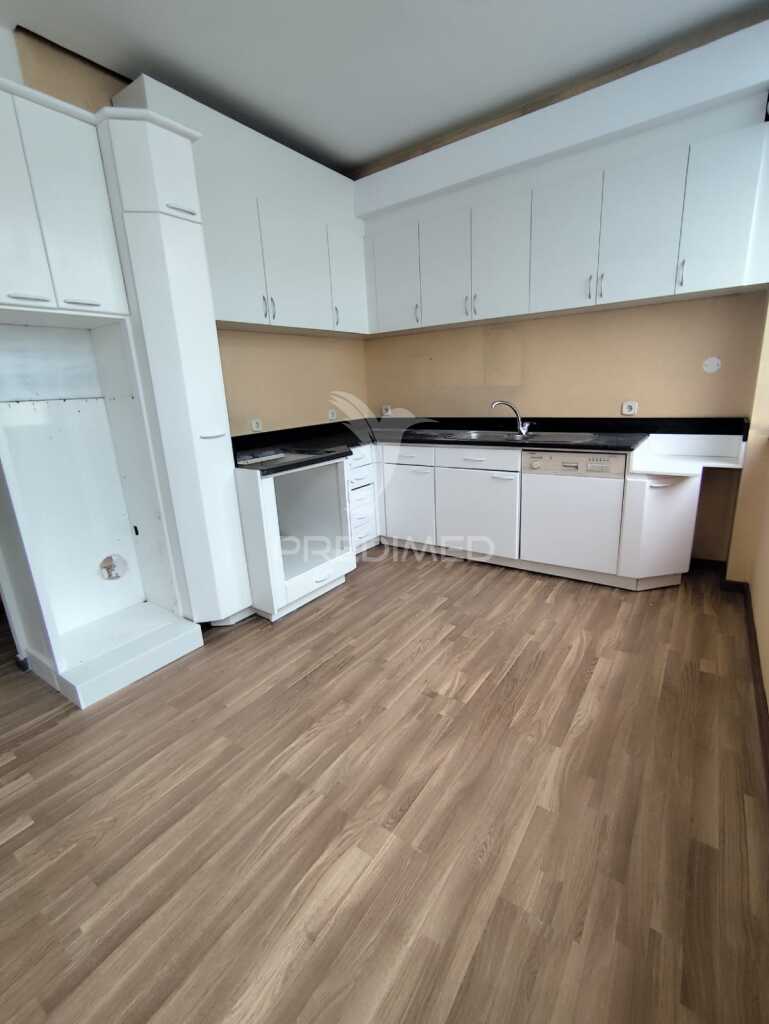 Apartamento T1 + 1