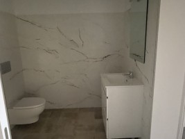 bq7qr17pc1tysz6q6kodvo.jpg