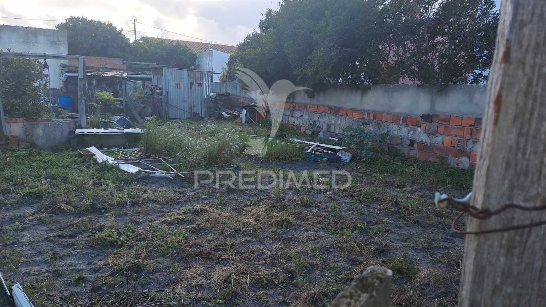 Land for sale in Moita, Portugal — €79,900