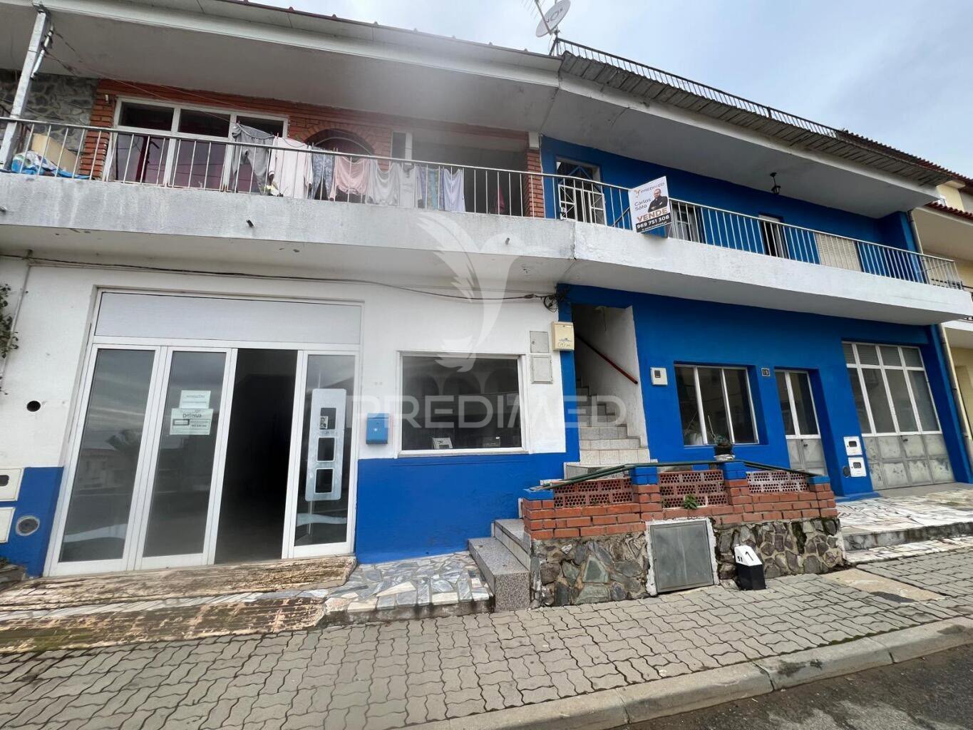 Casa com Espaço Comercial