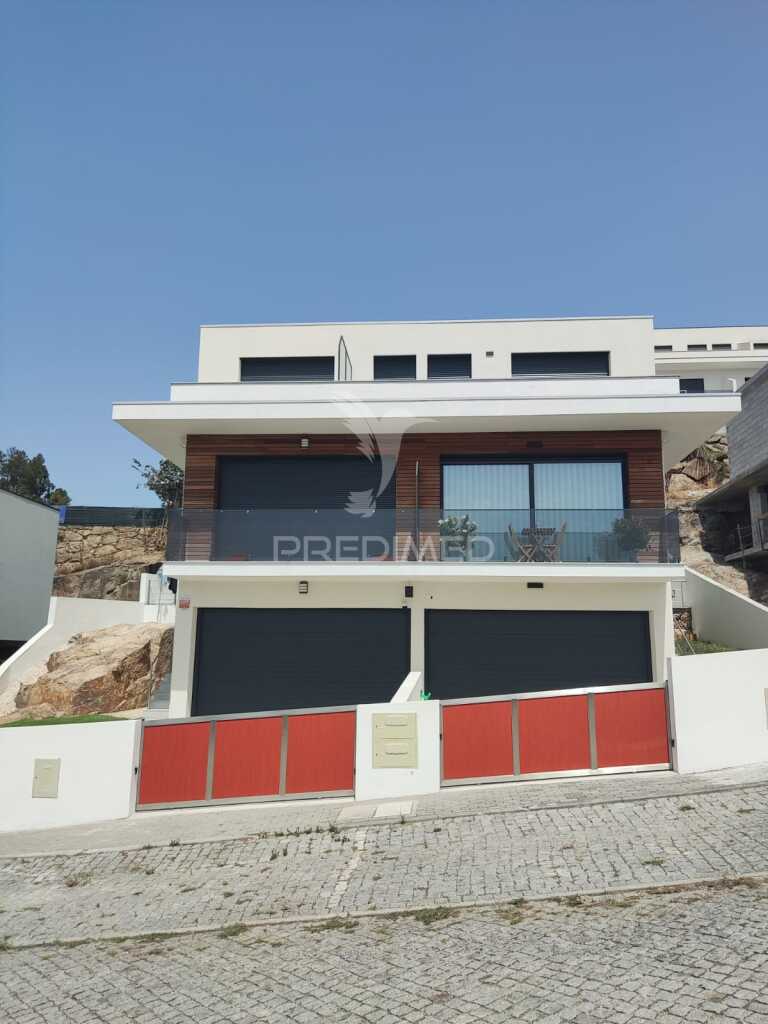 Moradia Geminada T3