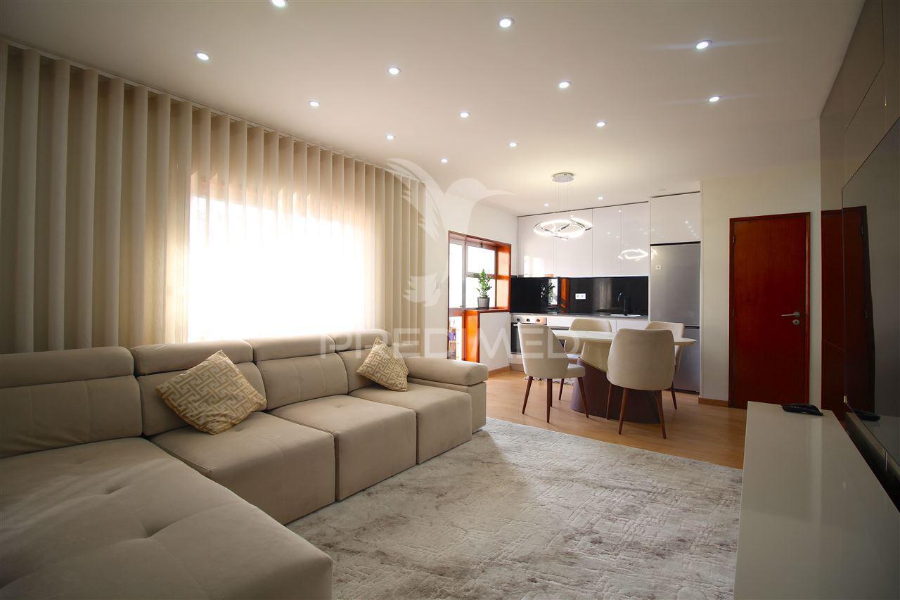 Apartamento T2 + 1