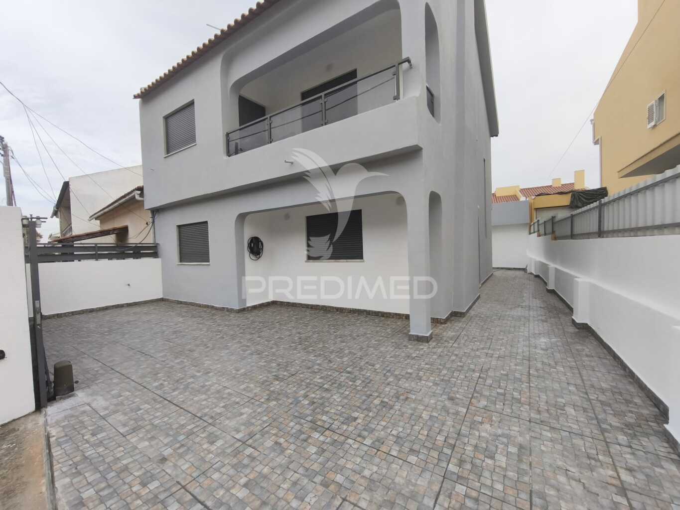 Moradia T5